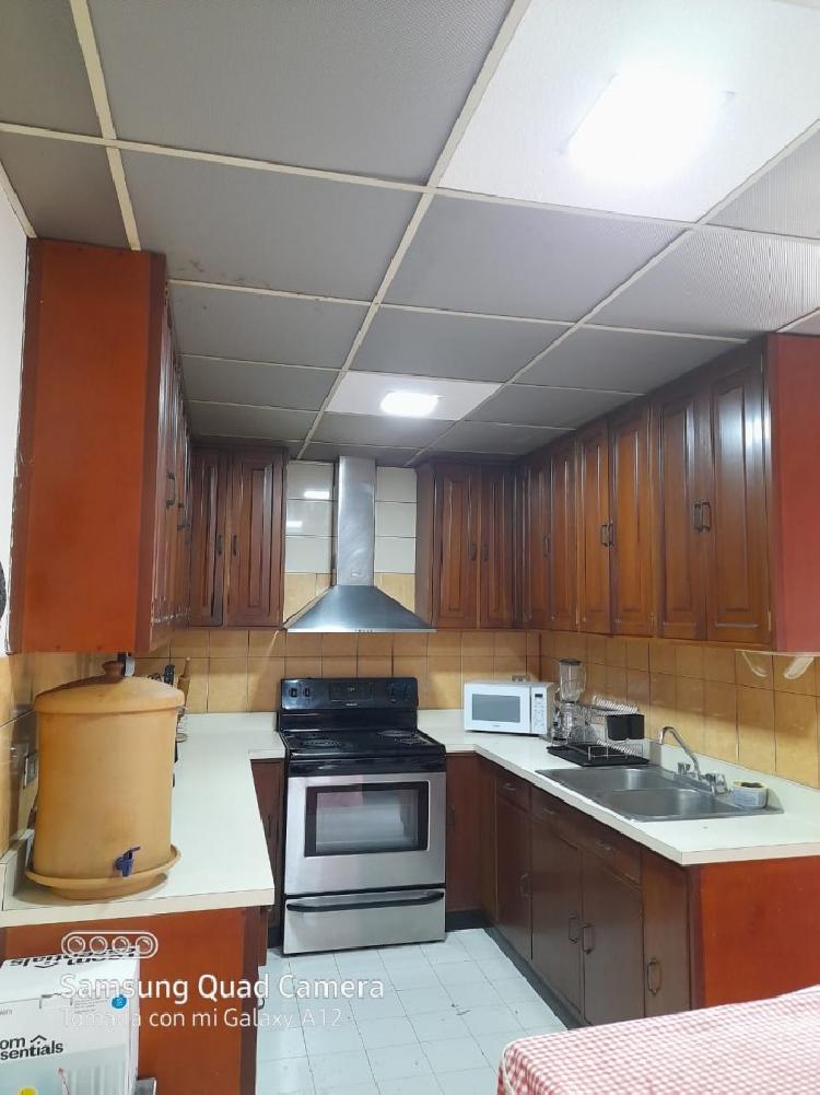 Apartamento en renta en zona 10 amueblado la 15 calle