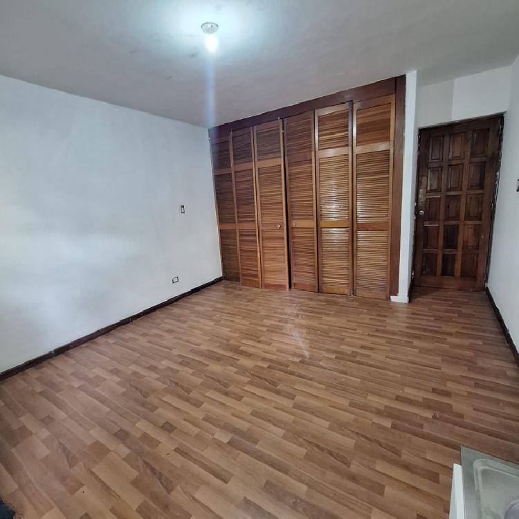 Apartamento en renta tipo estudio zona 12 Santa Elisa 