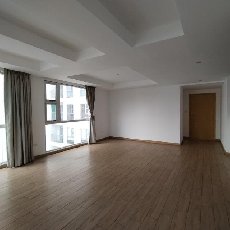 Apartamento en alquiler de 3 habitaciones en zona 10