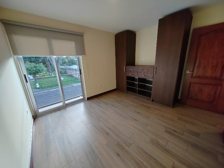 Apartamento en alquiler en zona 15 Vista Hermosa 1