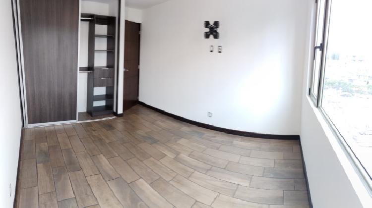 Apartamento en Renta en Zona 10 Edificio Verona