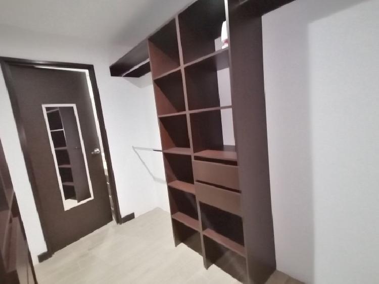 Apartamento de 3 habitaciones en venta Attica Zona 14