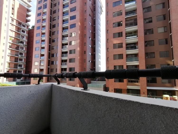 Apartamento de 3 habitaciones en venta Attica Zona 14