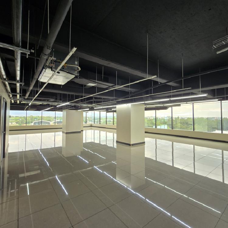 En renta oficina de 1,500m2 en Zona 13 Guatemala