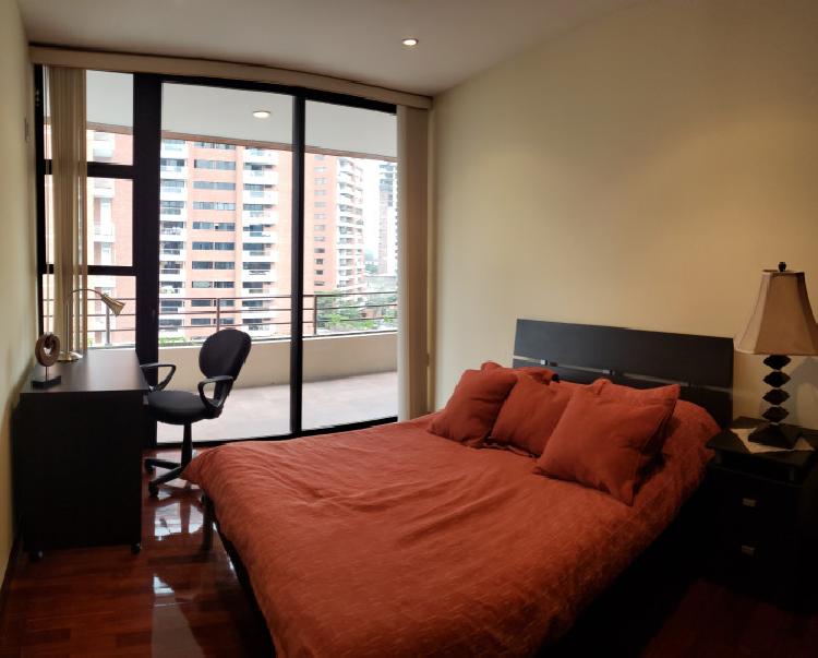 Apartamento en Renta o Venta en zona 14 Amueblado