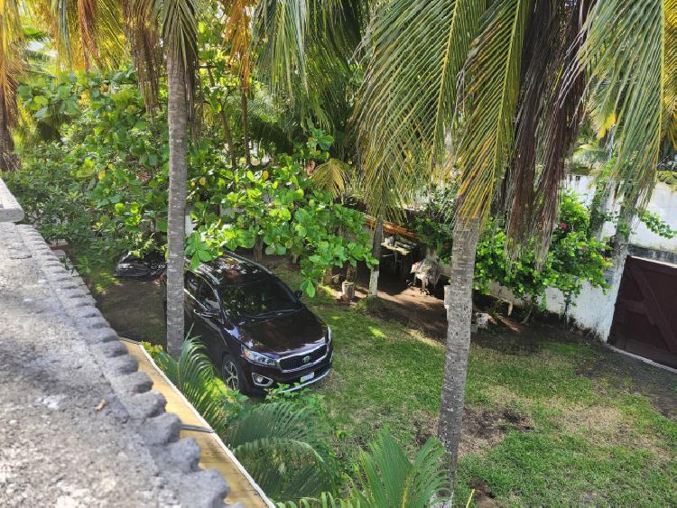 CASA FRENTE A LA PLAYA RAMA BLANCA SIPACATE ESCUINTLA