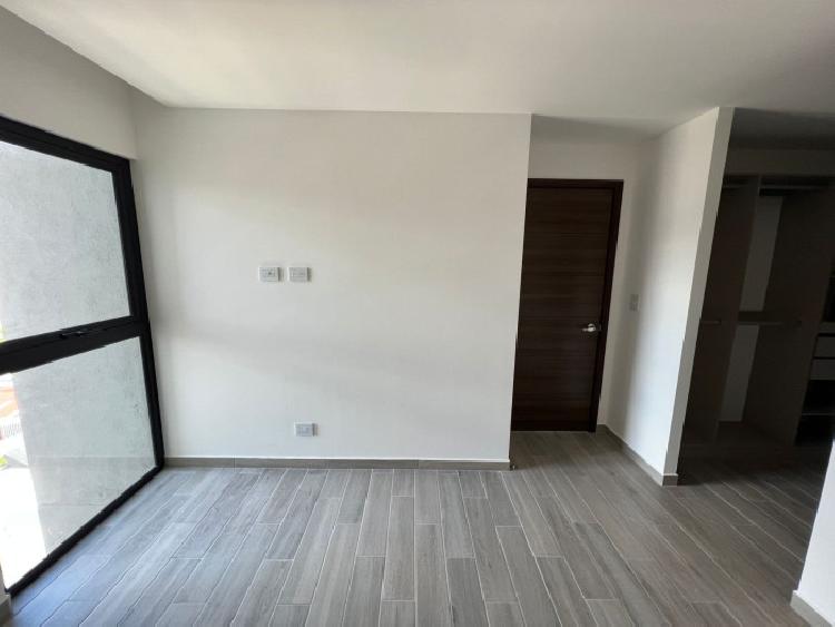 Apartamento en Renta de 3 Habitaciones en Zona 10