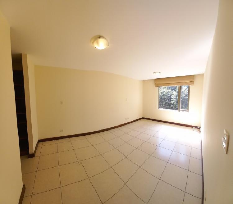 Apartamento en renta  en zona 10 cerca de 20 calle