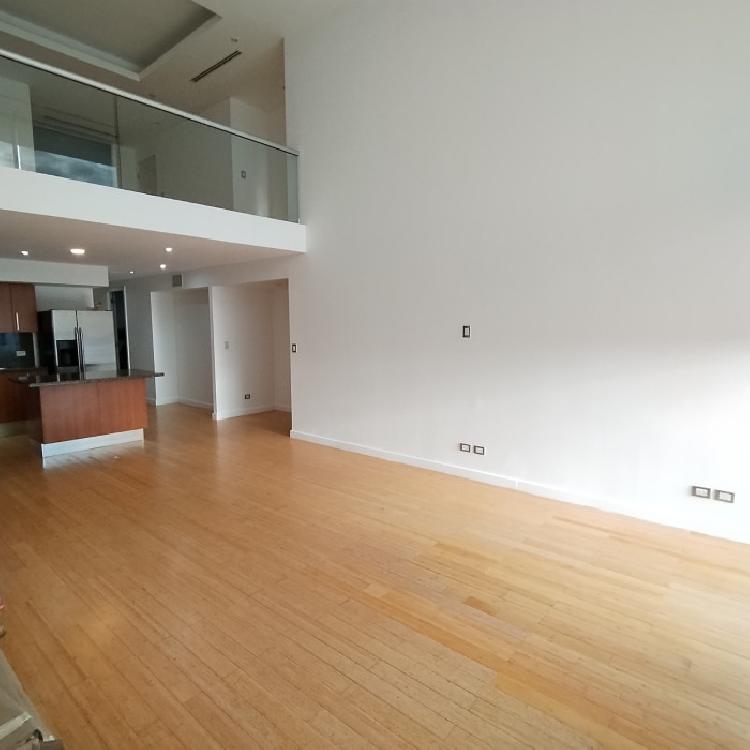 Apartamento en renta en Atrium Zona 10 