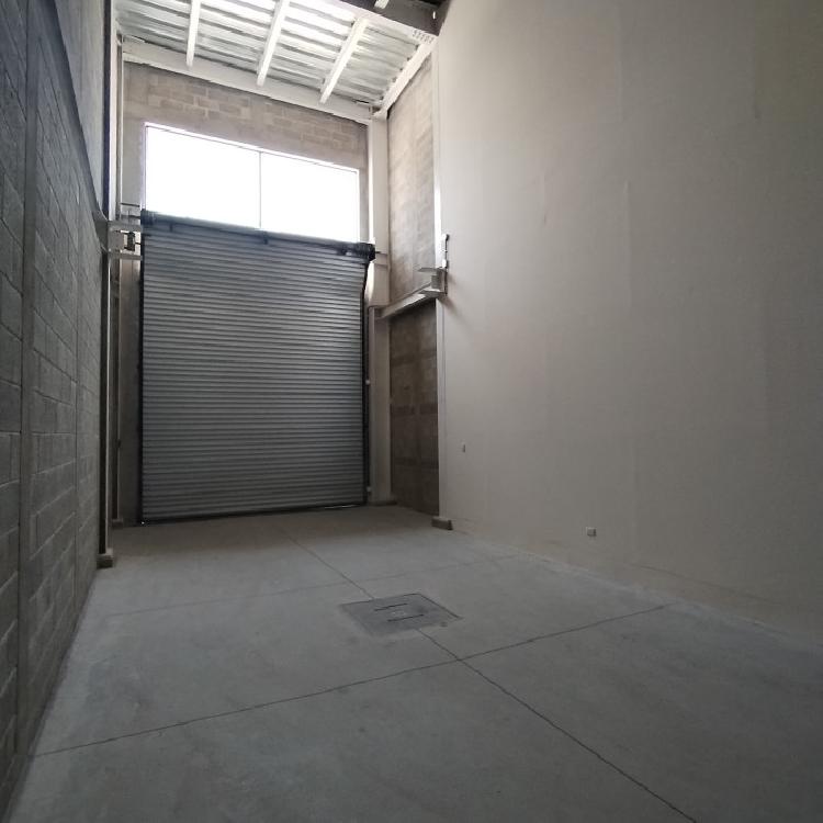 Ofibodega en venta en zona 2 de Mixco Interamericana