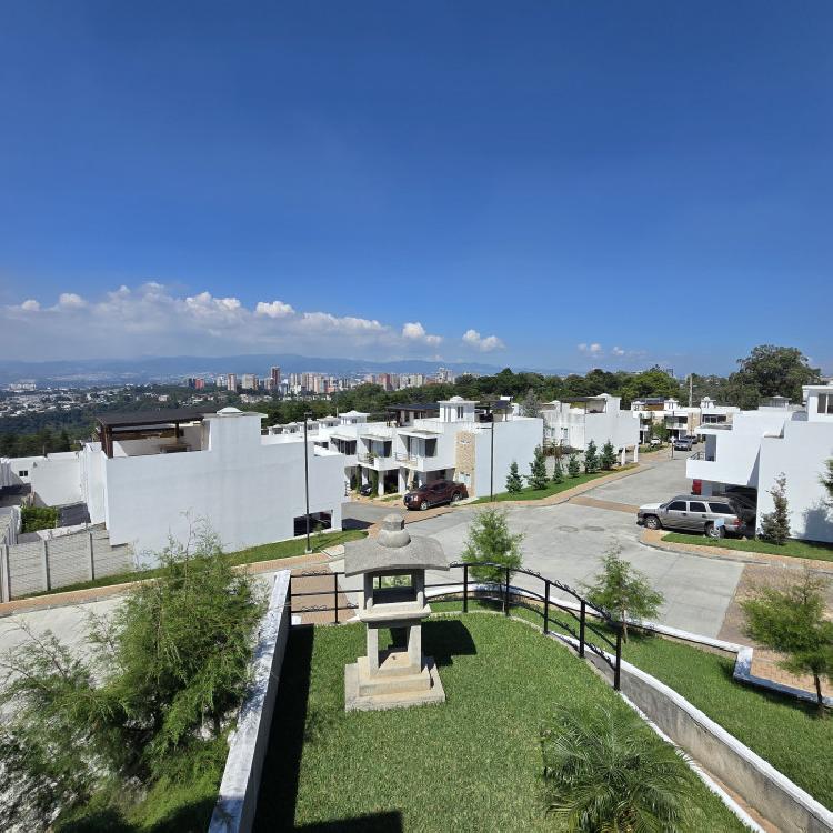 En venta linda Casa en Lomas del Carmen Guatemala