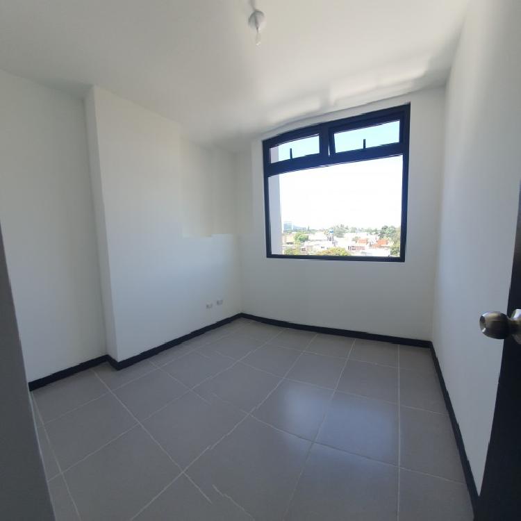 Apartamento en Venta con Balcn zona 14 la Villa