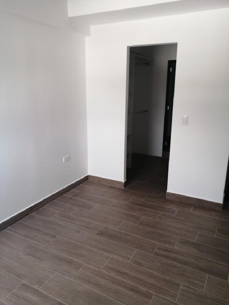 APARTAMENTO EN RENTA EN MARISCAL ZONA 11