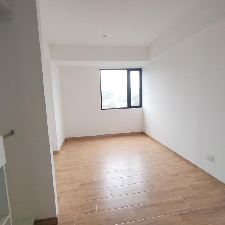 Apartamento en renta en zona 9 de 3 habitaciones