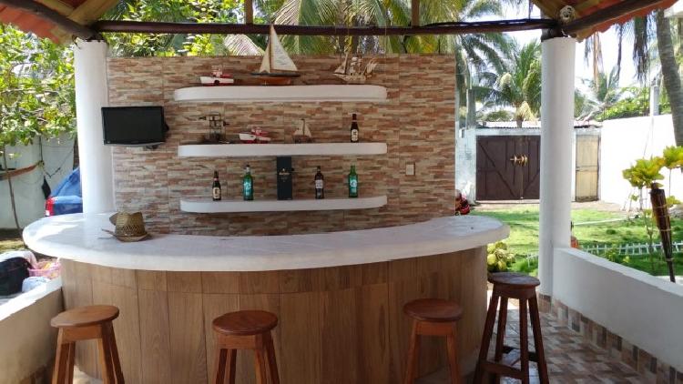 CASA FRENTE A LA PLAYA RAMA BLANCA SIPACATE ESCUINTLA
