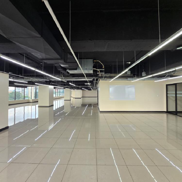 En renta oficina de 1,500m2 en Zona 13 Guatemala