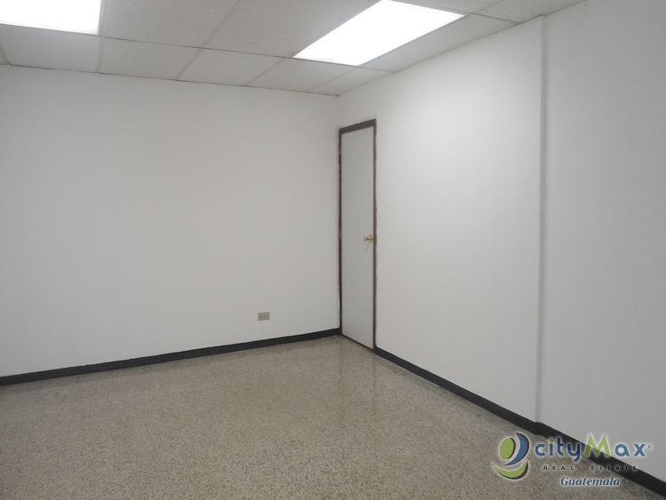 Alquilo Oficina con 60.00m2 en Zona 13