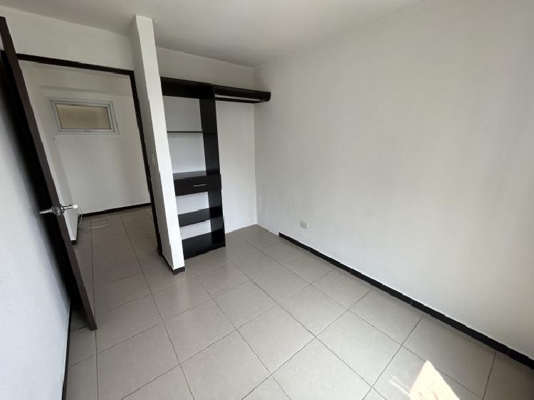 Apartamento en parque7 Calzada Roosevelt en alquiler