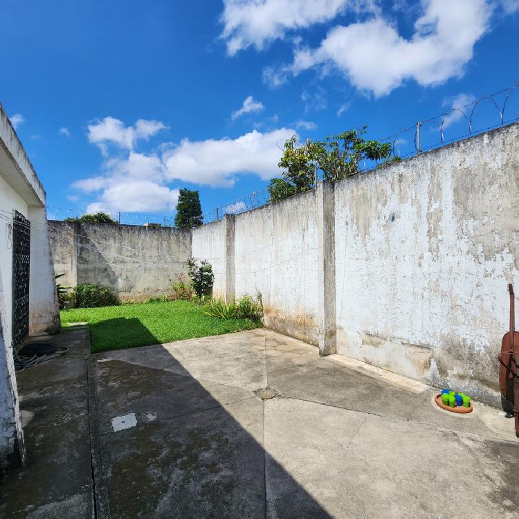 Casa-Terreno en Venta Zona 15 Colonia Trinidad