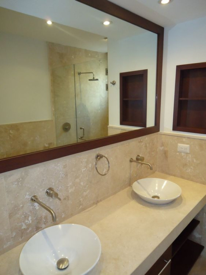 APARTAMENTO AMUEBLADO EN ALQUILER 5 AVENIDA ZONA 14 