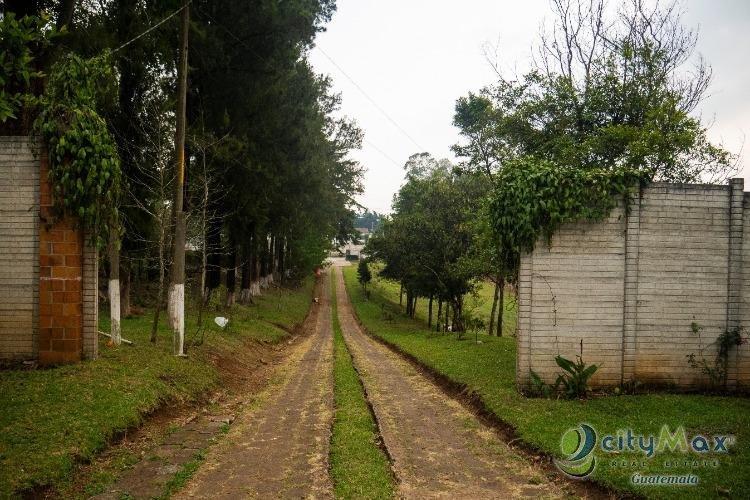 Amplio terreno con casa en venta en San José Pínula