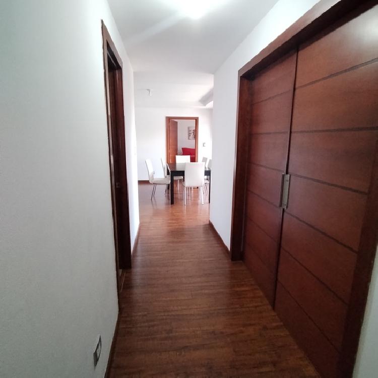 Apartamento amueblado en renta zona 10 Ciudad Vieja