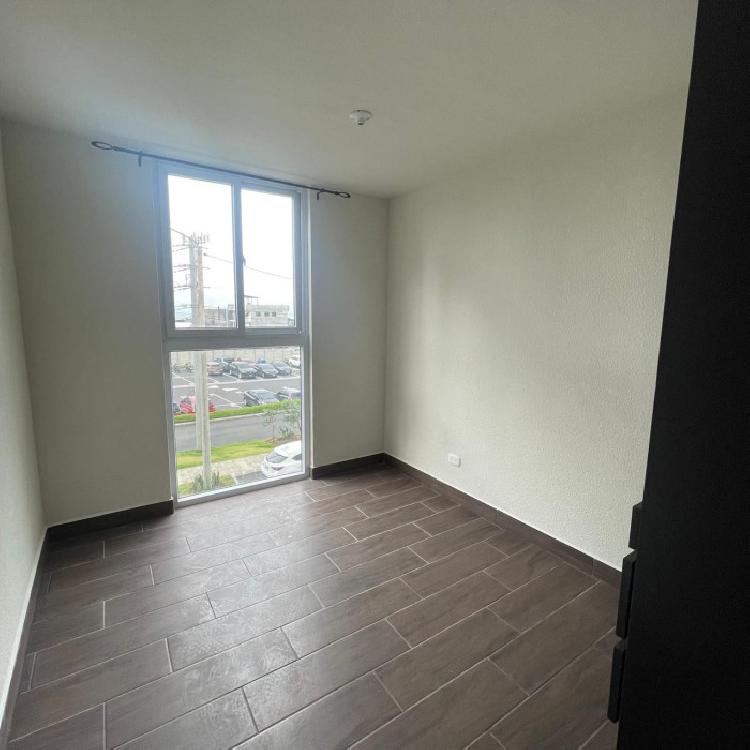 Apartamento en renta zona 10 de Mixco