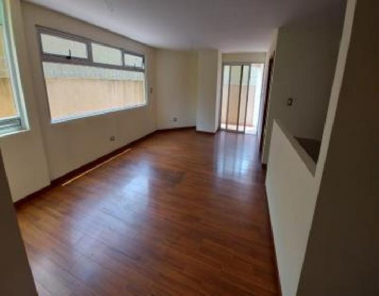 Apartamento en Venta en las GEMAS Zona 11