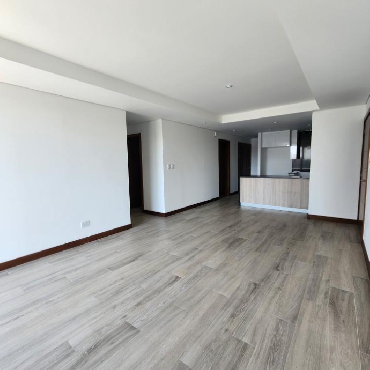 Apartamento 3 Dormitorios en Venta la Zona 10