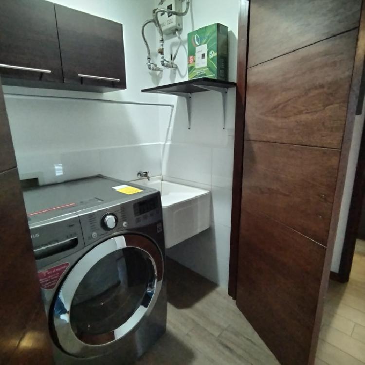 Apartamento en Renta en Edificio Nivó Zona 15 VH I