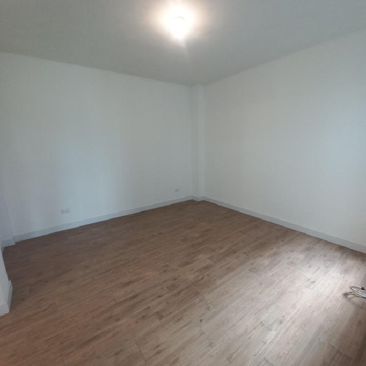 Apartamento en renta zona 11 por el CUM