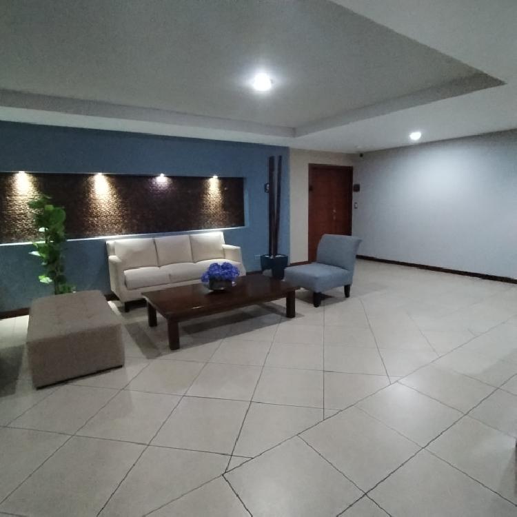 Apartamento amueblado en renta zona 10 Ciudad Vieja