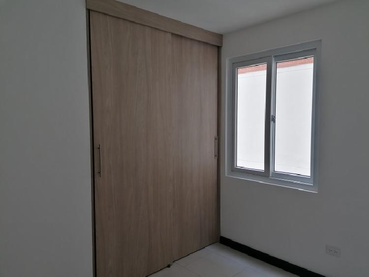 Apartamento de 3 habitaciones en alquiler en zona 7 