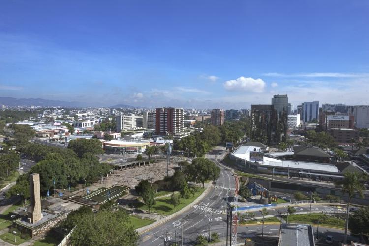 Apartamento en renta con jardn en la zona 10