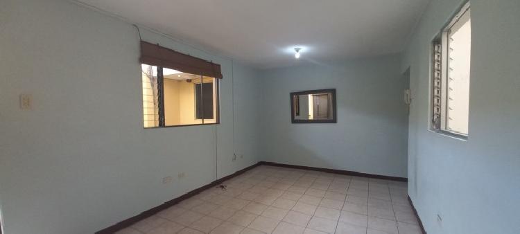 Apartamento en renta de 2 habitaciones en zona 7 