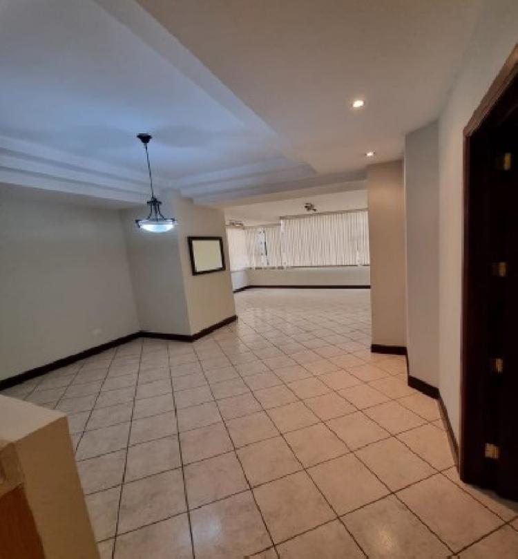 APARTAMENTO EN RENTA EN EDIFICIO MILENIA ZONA 10