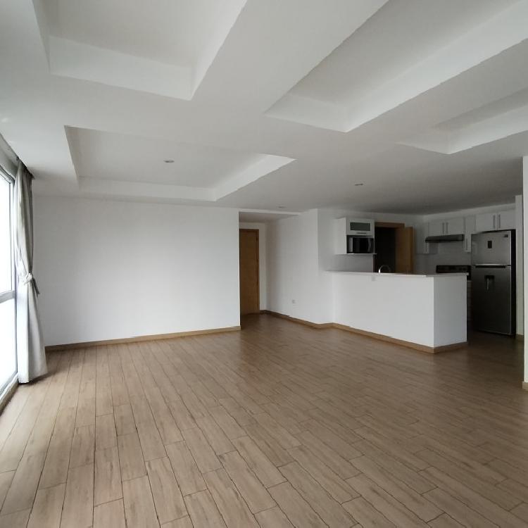 Apartamento en alquiler de 3 habitaciones en zona 10