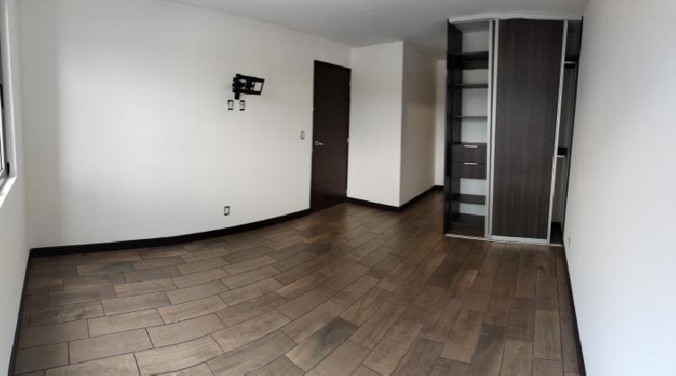 Apartamento en Renta en Zona 10 Edificio Verona