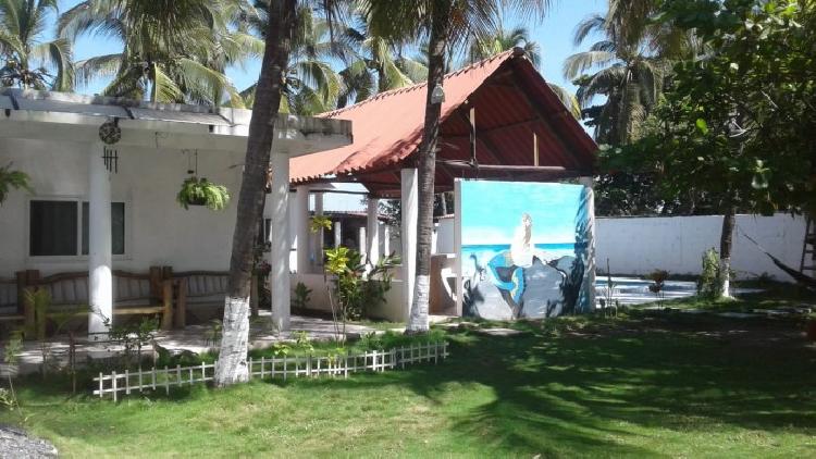 CASA FRENTE A LA PLAYA RAMA BLANCA SIPACATE ESCUINTLA