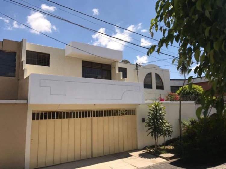 Casa En Venta Prados de Monte Maria Zona 12