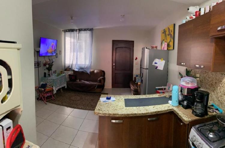 Apartamento en Real de los Fiallos zona 14 en alquiler