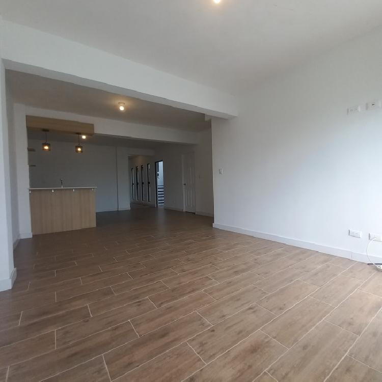 Apartamento en renta zona 11 por el CUM