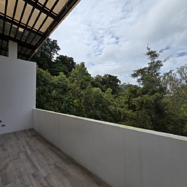 Casa en Venta en El Prado Zona 10 Guatemala