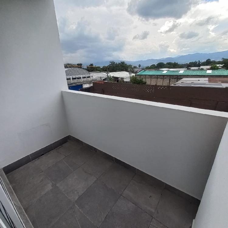 Apartamento en renta zona 12 avenida Petapa