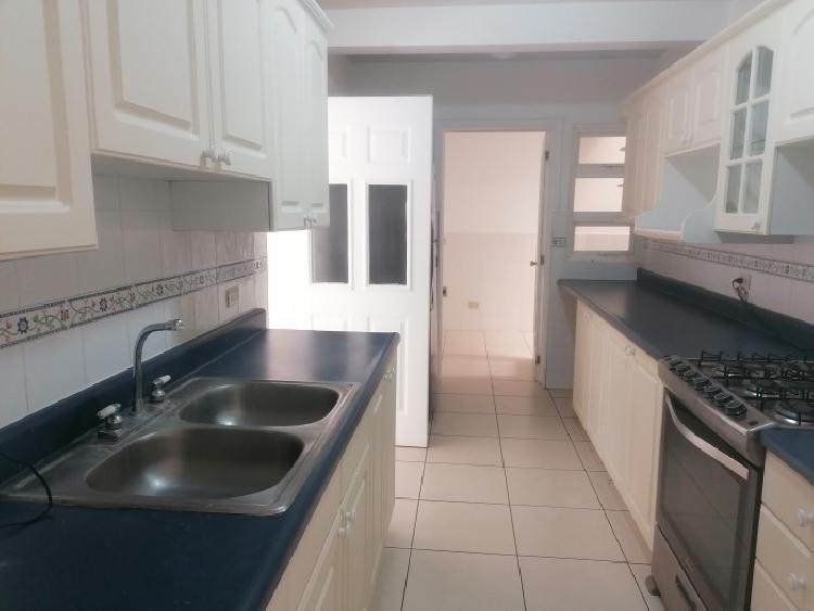 Apartamento con jardin en renta en zona 13 Guatemala