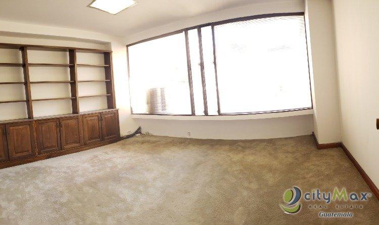  Oficina en Venta Para Remodelar en zona 10 