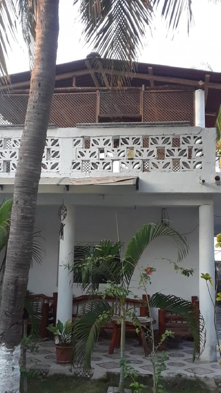 CASA FRENTE A LA PLAYA RAMA BLANCA SIPACATE ESCUINTLA