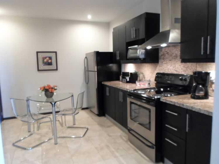 Apartamento Amplio en Venta en Zona 15 en Tarragona