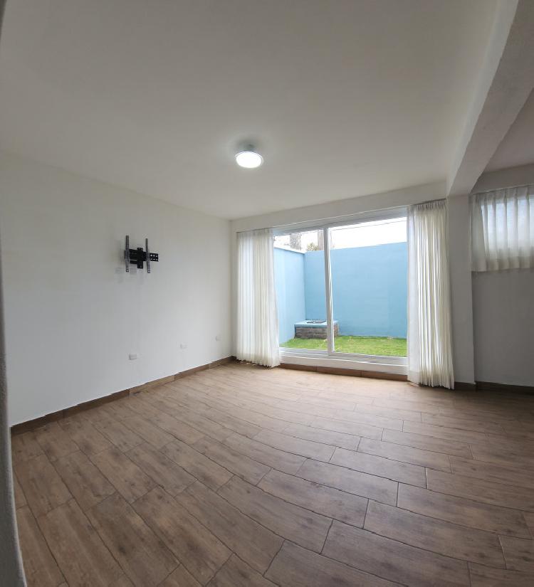 Apartamento en  Alquiler Tikal I Zona 7