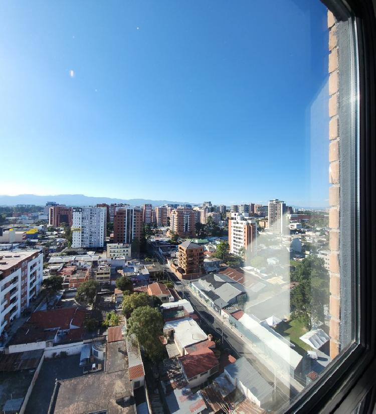 Apartamento casi-nuevo en alquiler Parque 10